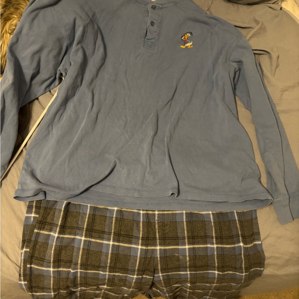 Disney Donald Duck Adult Pajamas Set Longsleeve Shirt  Size XL NWOT Plaid